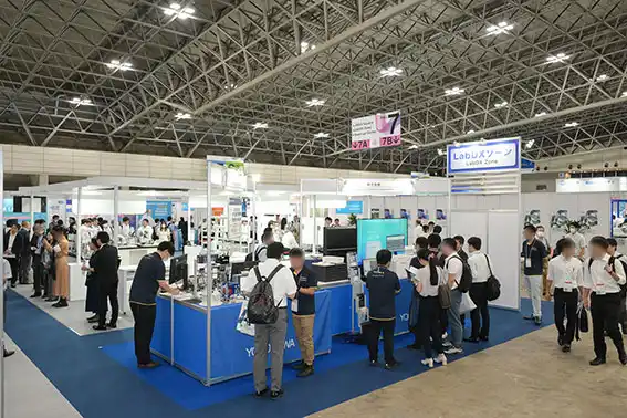 「LabDXコーナー」展示風景(2024年)